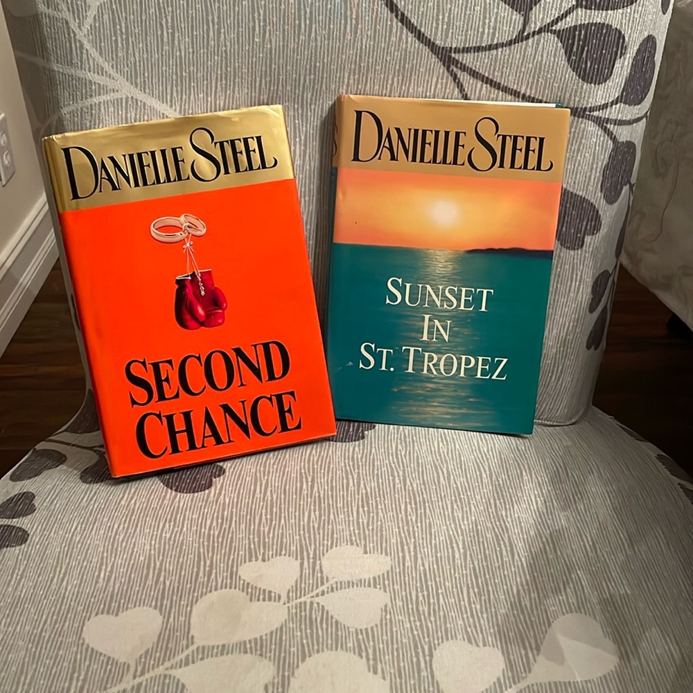 2 Danielle Steel books Second Chance and Sunset in St. Tropez.